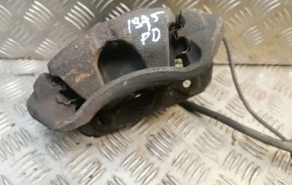 Mercedes-Benz C W203 Front brake caliper