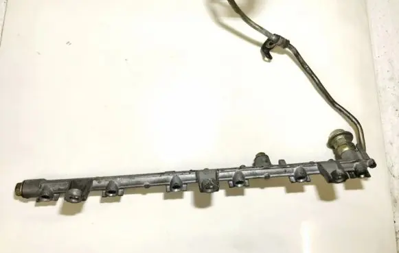 Lexus IS 200-300 Fuel main line pipe 2327073010 23270-73010