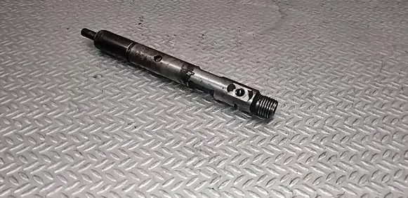 Land Rover Discovery Fuel injector KBAL90P37