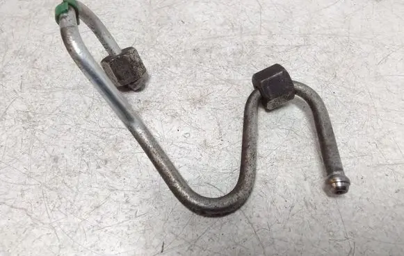 Nissan Note (E11) Fuel injector supply line/pipe 