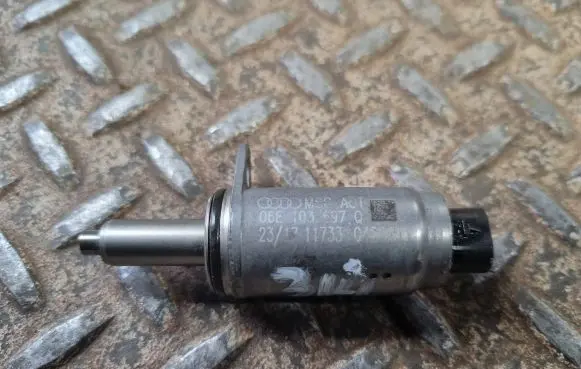 Audi Q5 SQ5 Camshaft vanos timing valve 06E103697