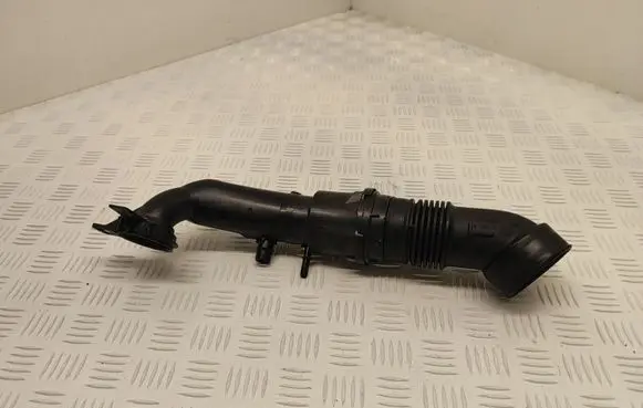 Peugeot 308 Turbo air intake inlet pipe/hose 9824569380