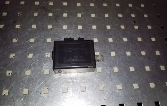 Mercedes-Benz ML W163 Aerial antenna amplifier A1638200289