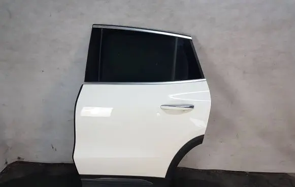 Mercedes-Benz EQA Rear door 