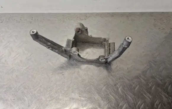 Audi A6 S6 C5 4B Engine mounting bracket 078145383C