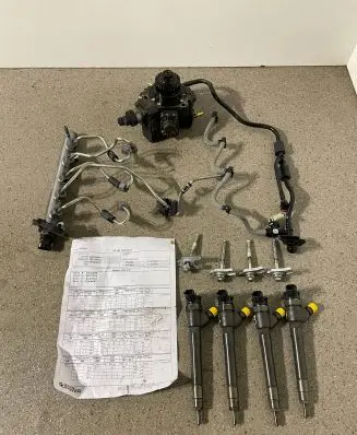 Mercedes-Benz Vito Viano W447 Fuel injection system set 8201045496 10003682038 0445010250