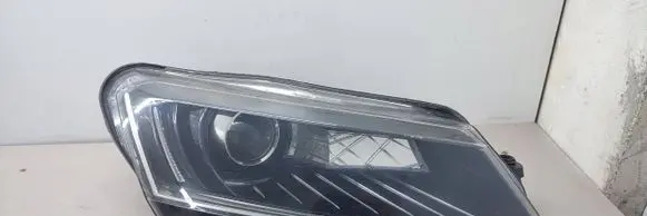 Skoda Superb B8 (3V) Headlight/headlamp 3V1941016B 1ZS01193926