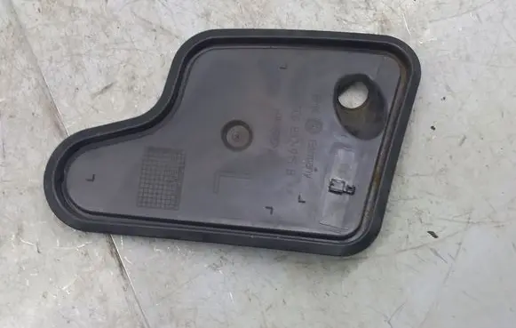Volkswagen Jetta VI Other interior part 5C6837915B