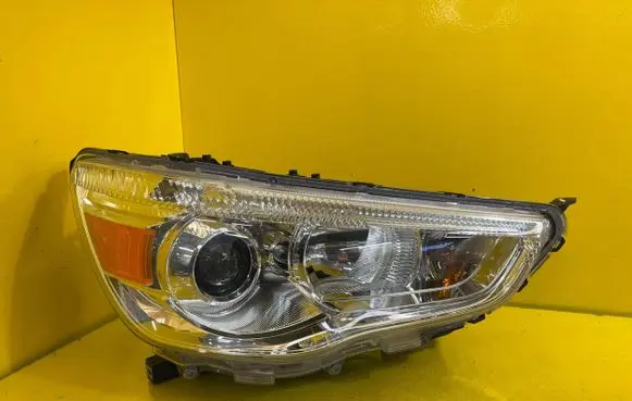 Mitsubishi ASX Headlight/headlamp 8301B588