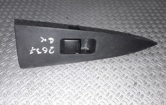 Nissan Note (E11) Electric window control switch 25411ED00A