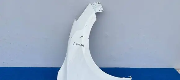 Mazda 2 Fender D09H52111