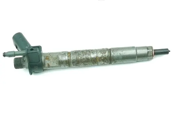 BMW X5 F15 Fuel injector 782346101