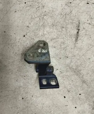 Volkswagen Golf V Front door lower hinge 1K0831402L