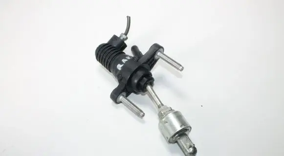 Toyota RAV 4 (XA30) Clutch slave cylinder 