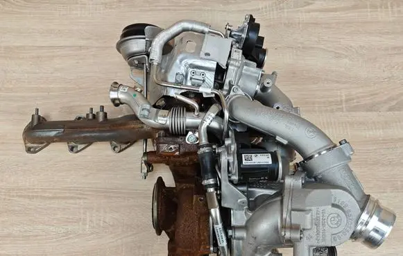 BMW 8 G16 Turbo 8570240 8570242