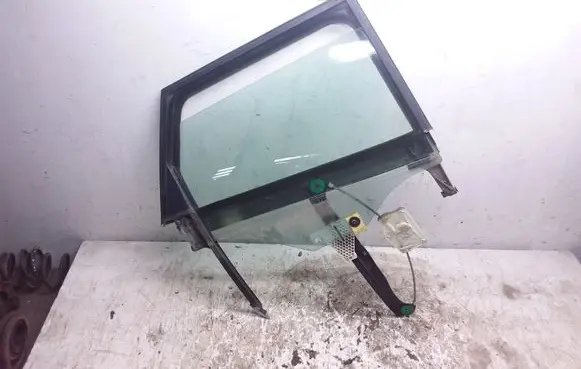 Audi A3 S3 8P Rear door window/glass frame 8P4839479