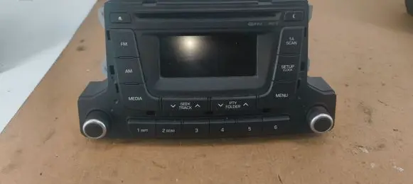Hyundai i10 Radio/CD/DVD/GPS head unit 61014035