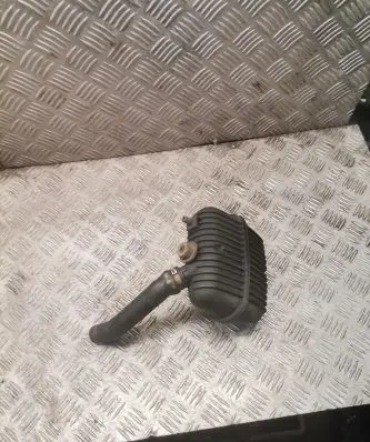 Audi A4 S4 B7 8E 8H Vacuum air tank 8e0129955