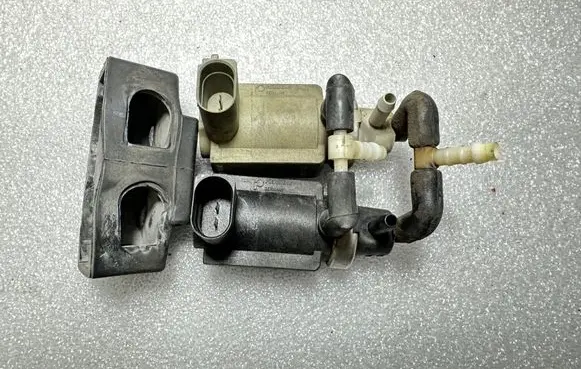 Audi A6 S6 C5 4B Turbo solenoid valve 059906627B 059906627C 059906629B