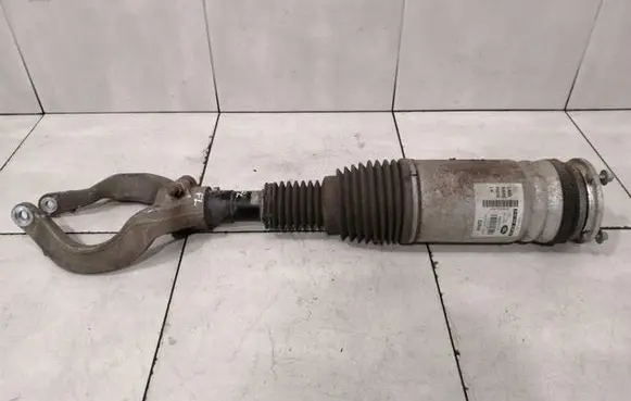 Land Rover Range Rover L405 Air suspension front shock absorber JK523C286CD