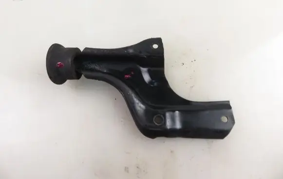 Audi 80 90 S2 B4 Engine mounting bracket 