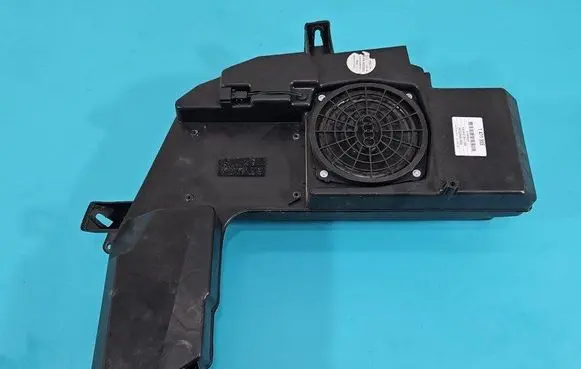 Audi A4 S4 B7 8E 8H Subwoofer speaker 8E903538203S IMPRK1471555