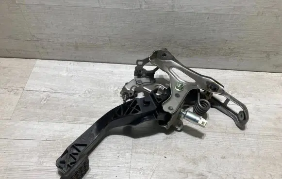 Clutch pedal