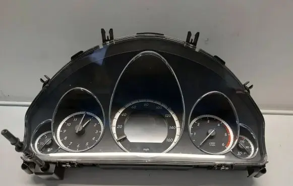 Mercedes-Benz E W212 Speedometer (instrument cluster) A2129001610