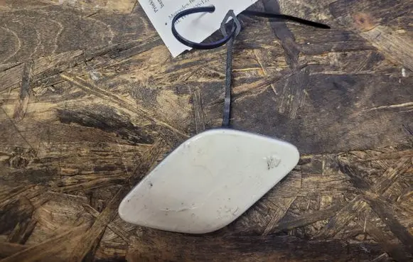 Mercedes-Benz ML W164 Front tow hook cap/cover A1648853423