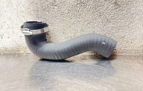 Opel Astra G Coolant pipe/hose 1302489 24442216 133231