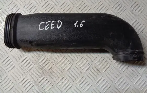 KIA Ceed Air intake duct part 28210A5820 2821030200