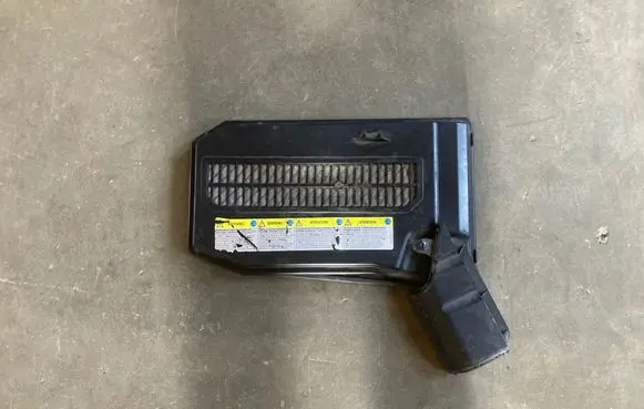 Porsche Cayenne (9PA) Battery box tray cover/lid 547570 7L0864643B