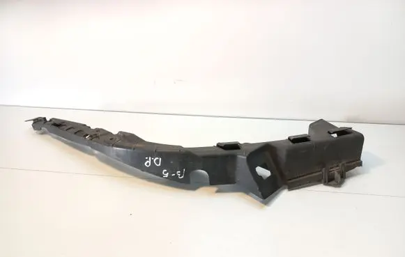 Volkswagen PASSAT B5 Front bumper mounting bracket 3B0807050B