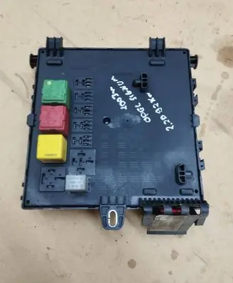 Opel Signum Fuse module 460023260