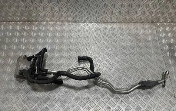 Land Rover Discovery 5 Engine oil radiator AW837A095AA HPLA7R081AC