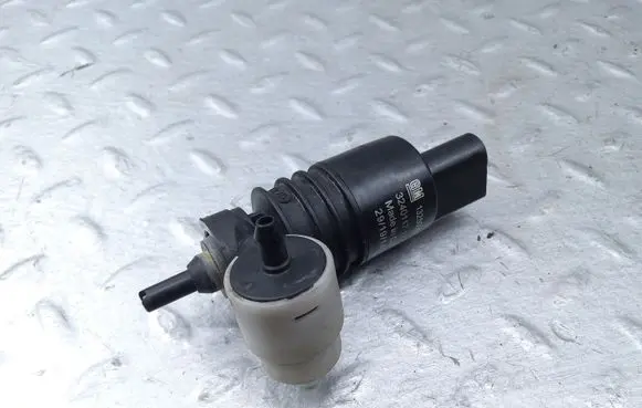 Opel Insignia A Windscreen/windshield washer pump 13250357