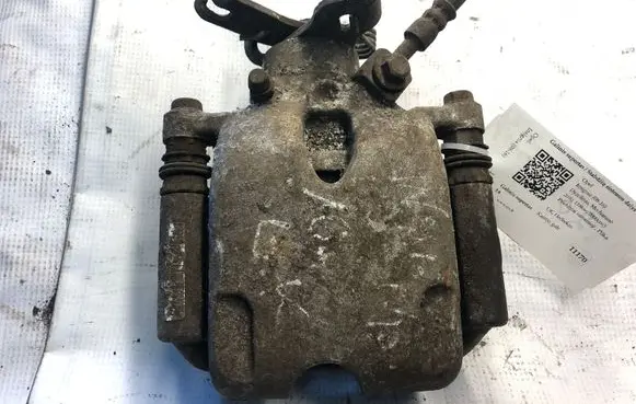 Opel Insignia A Rear brake caliper