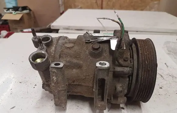 Peugeot 407 Air conditioning (A/C) compressor (pump) 9654764280