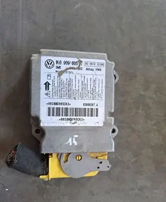 Volkswagen Jetta V Airbag control unit/module 1K0909605T 03060207A 0038M00650K3