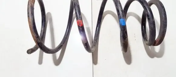 Toyota Previa (XR30, XR40) II Front coil spring