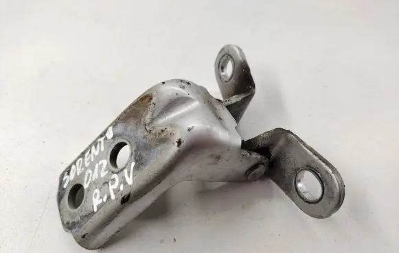 KIA Sorento Front door upper hinge