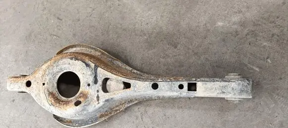 Rear control arm