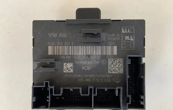 Audi A3 S3 8V Door control unit/module 5Q0959393E 5Q0959393B