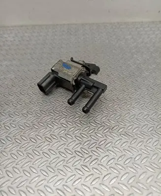 Suzuki Swift I Turbo solenoid valve K5T48290 52G00