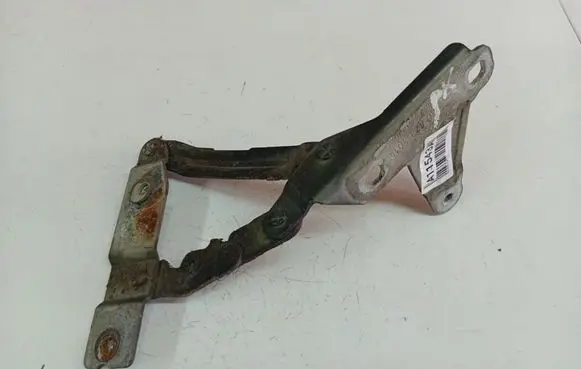 Seat Toledo III (5P) Engine bonnet/hood hinges 5P0823301B