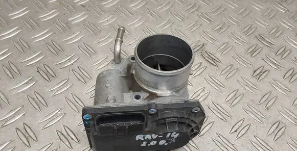Toyota RAV 4 (XA40) Throttle valve 261000R020