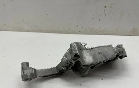 Opel Astra L Generator/alternator bracket 9809714680