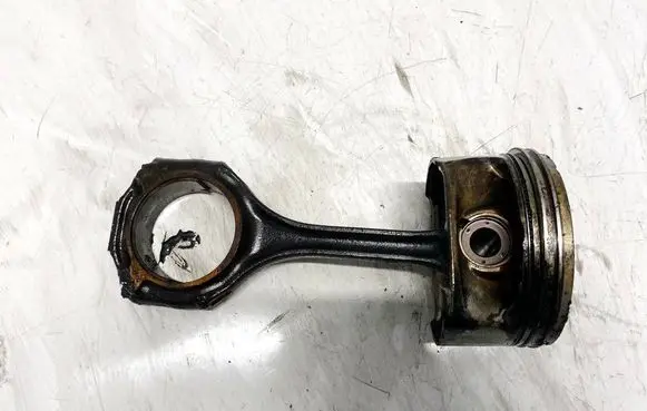 Mercedes-Benz CLS C219 Piston with connecting rod