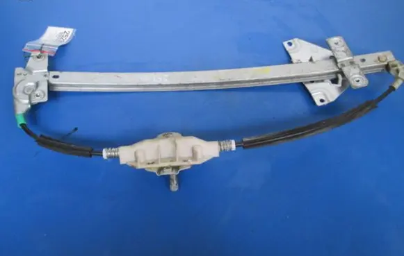 Mitsubishi Space Star Front door window regulator with motor