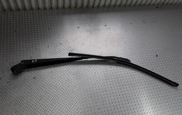 Nissan Terrano Front wiper blade arm